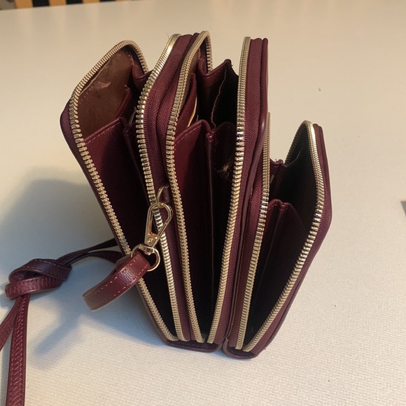 NWOT Forever Young Crossbody Mini Bag - Picture 8 of 8